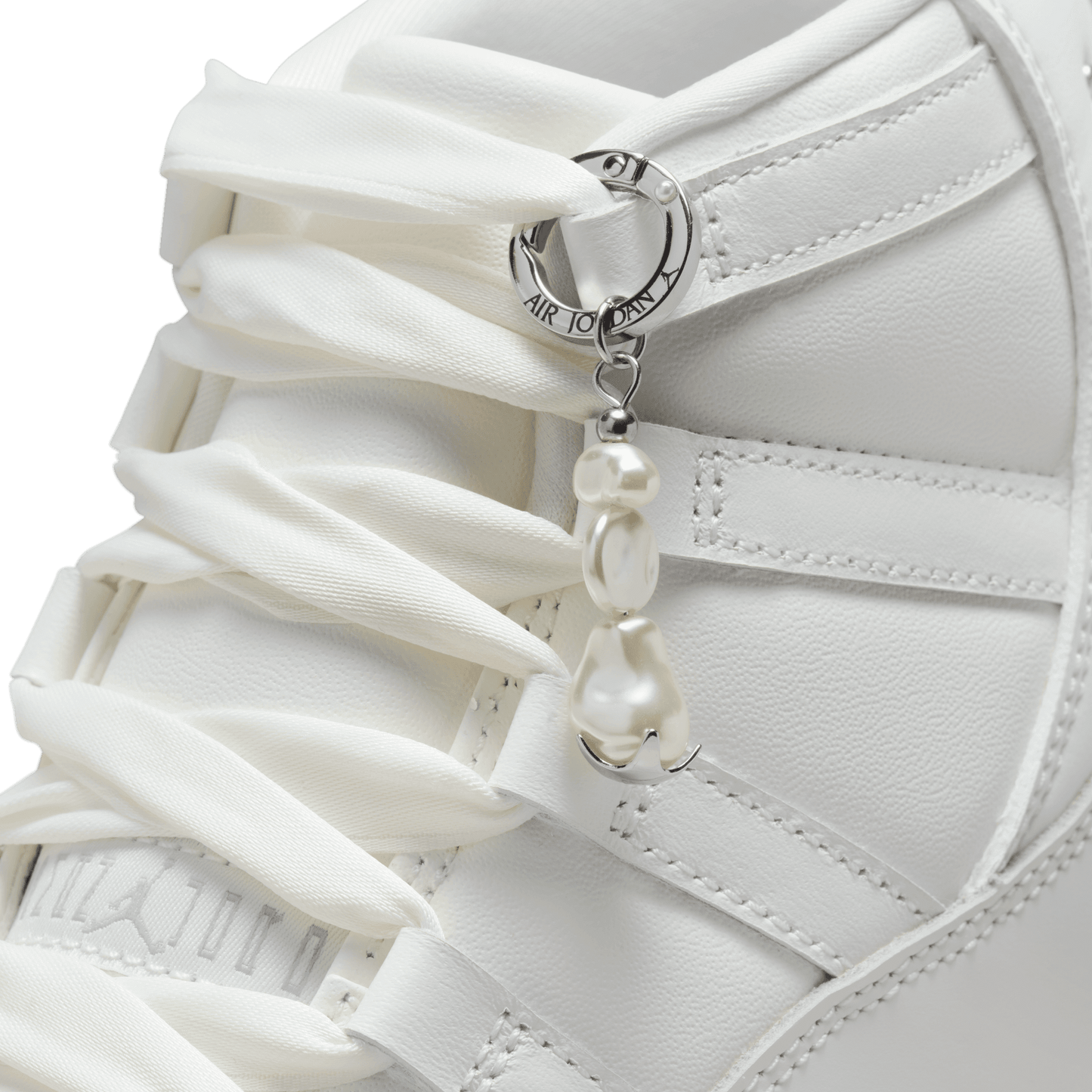 WMNS AIR JORDAN 11 RETRO