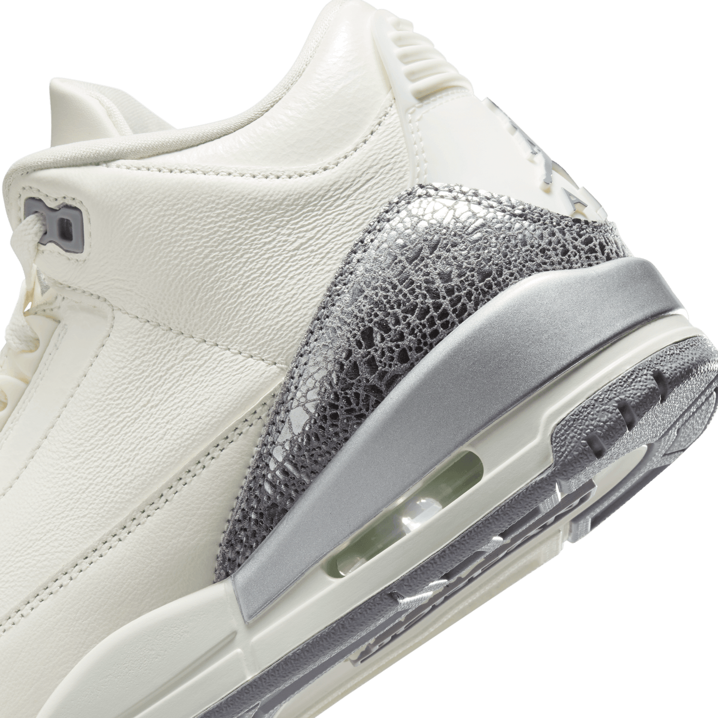 W AIR JORDAN 3 RETRO “SAIL AND CEMENT GREY”