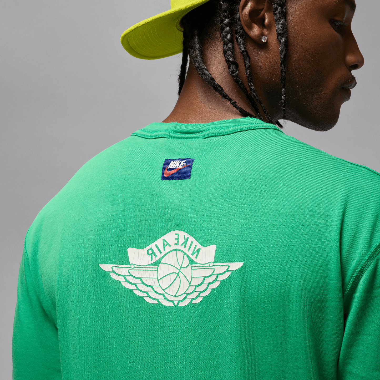 M J RARE AIR WSH 85 SS CREW