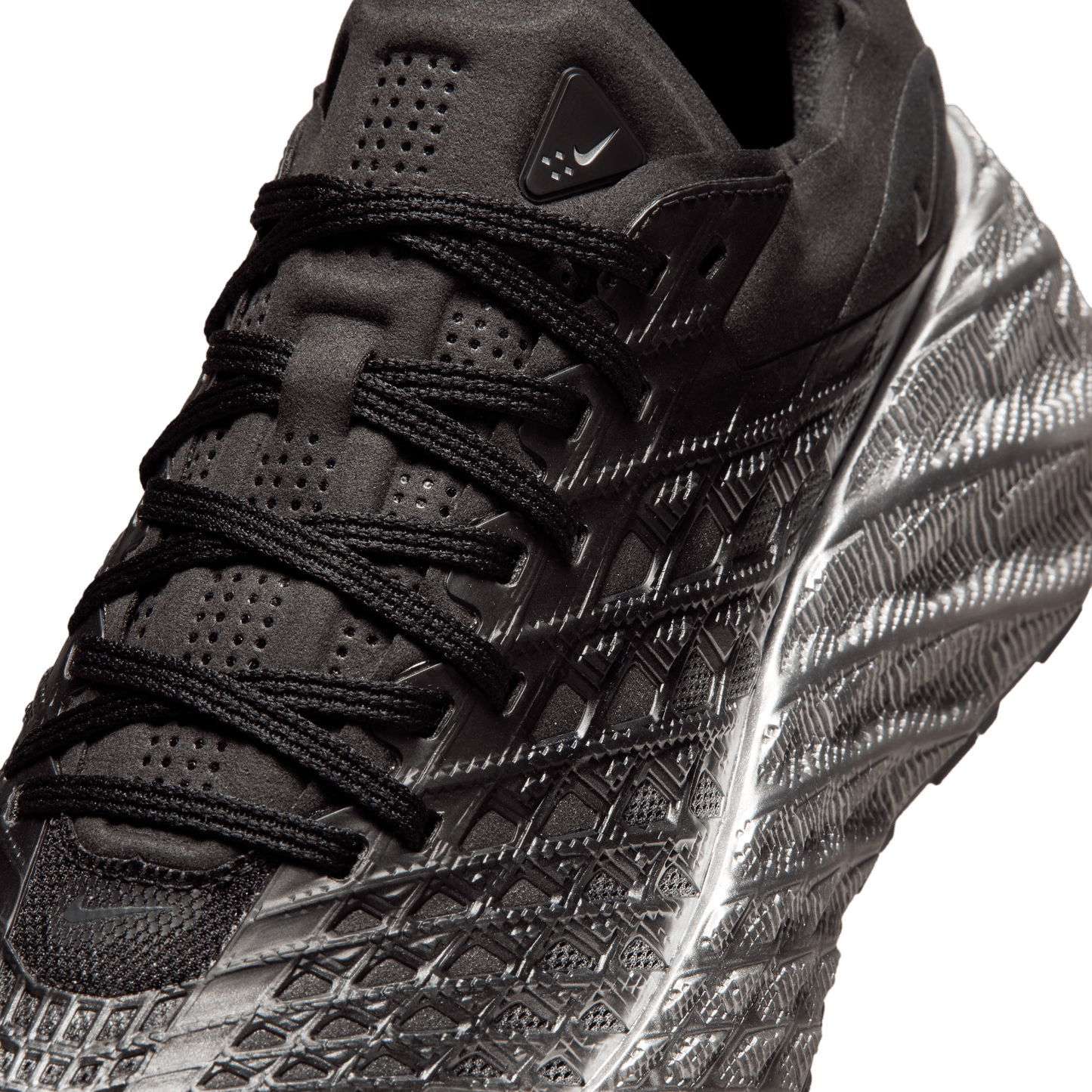 NIKE AVA EDGE