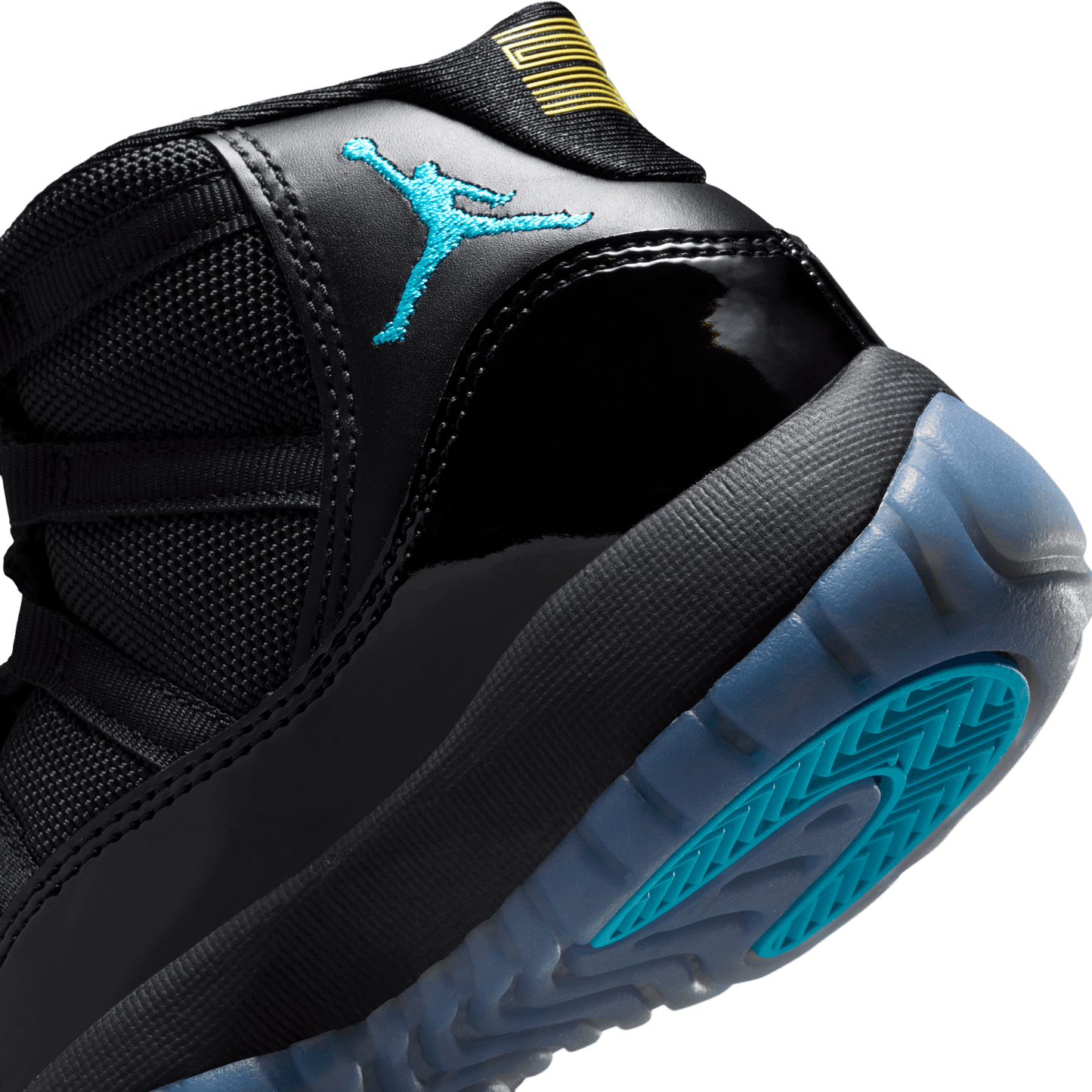 AIR JORDAN 11 RETRO "GAMMA BLUE"