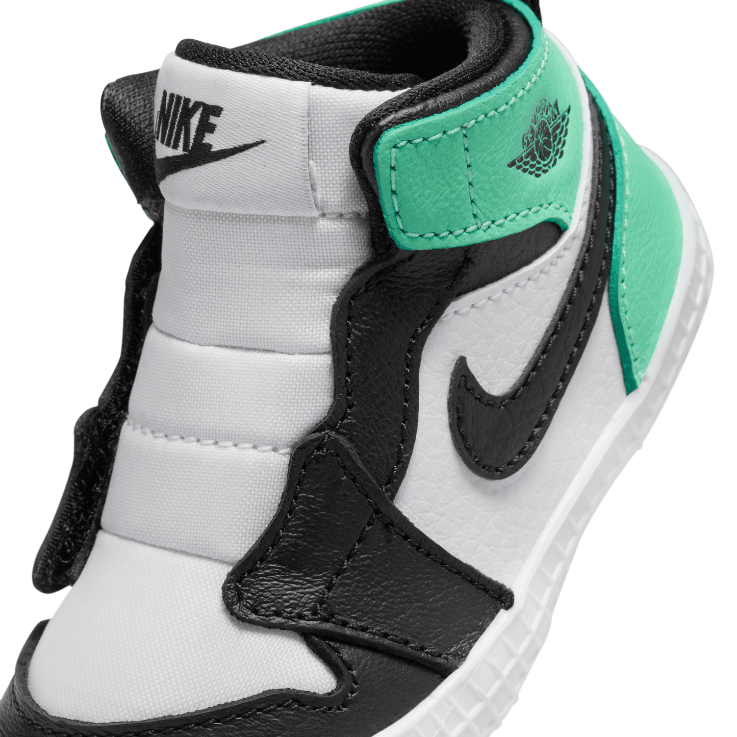 JORDAN 1 CRIB BOOTIE