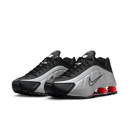 NIKE SHOX R4