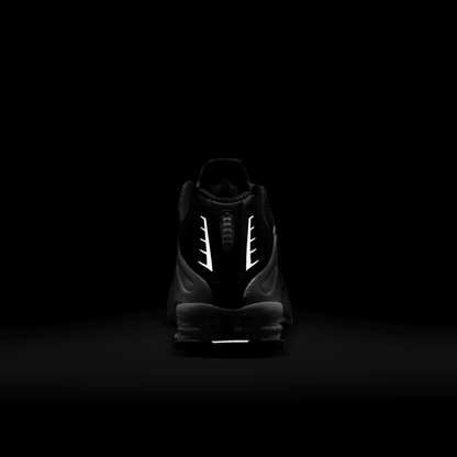 NIKE SHOX R4