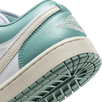 WMNS AIR JORDAN 1 LOW