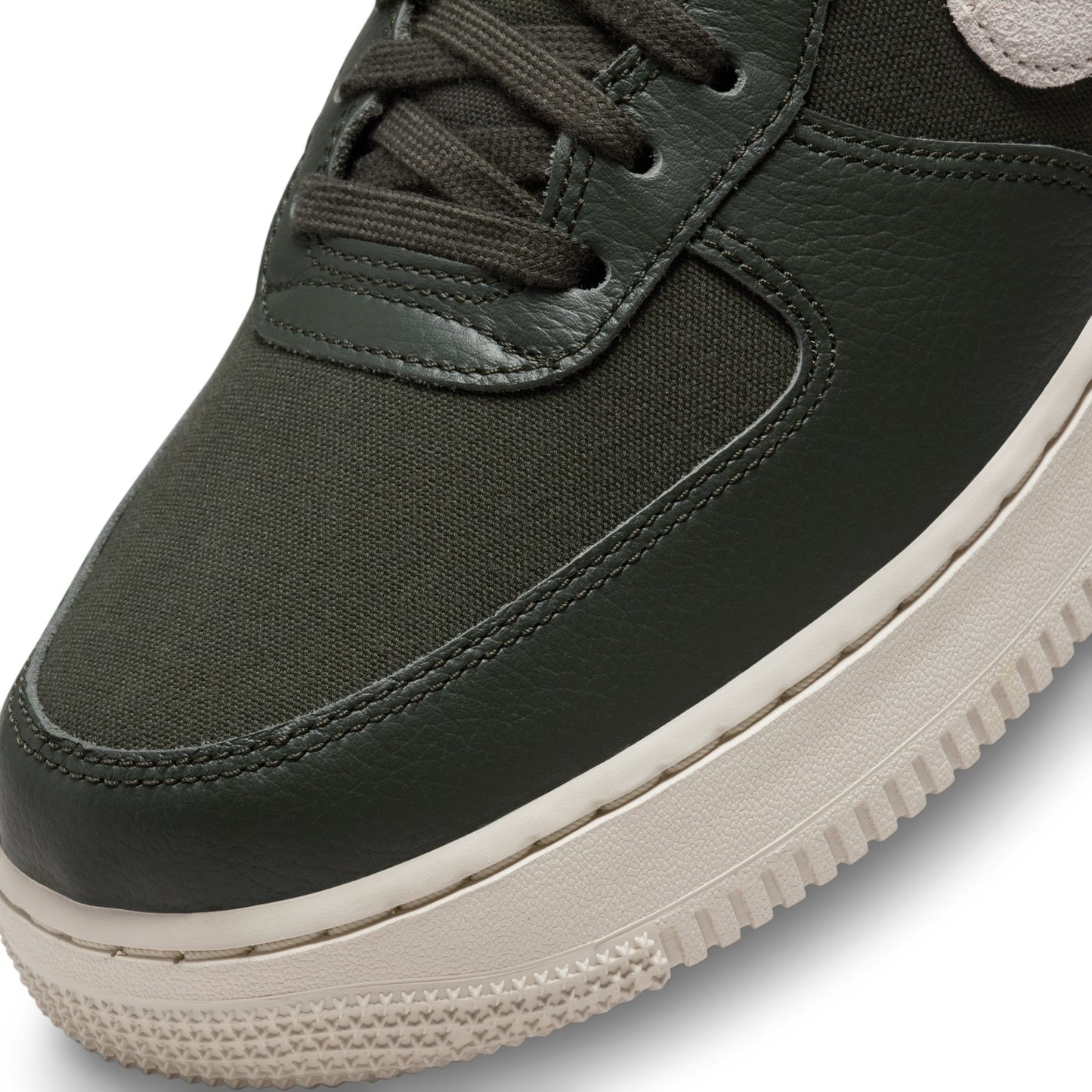 NIKE AIR FORCE 1 '07 LX NBHD
