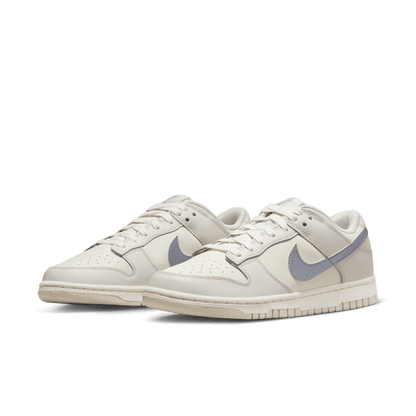 W NIKE DUNK LOW ESS TREND