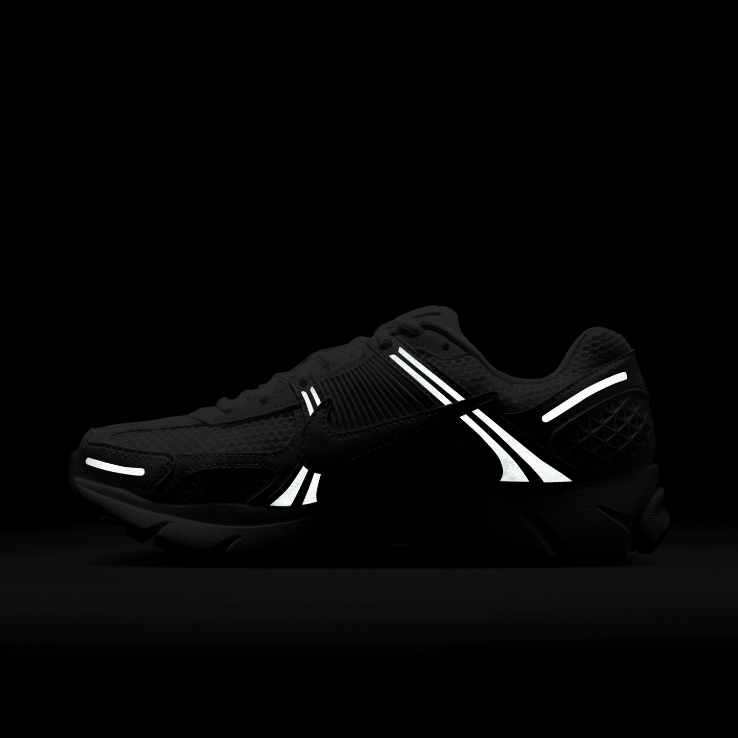 W NIKE ZOOM VOMERO 5