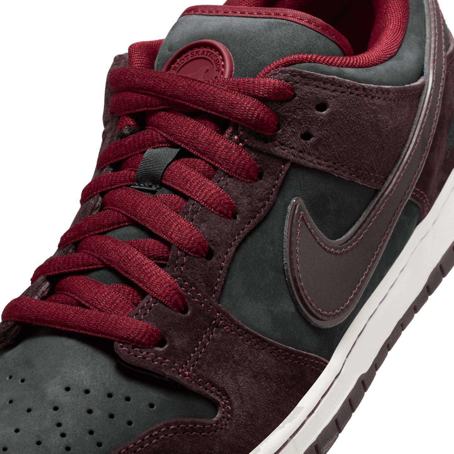 NIKE SB DUNK LOW PRO QS