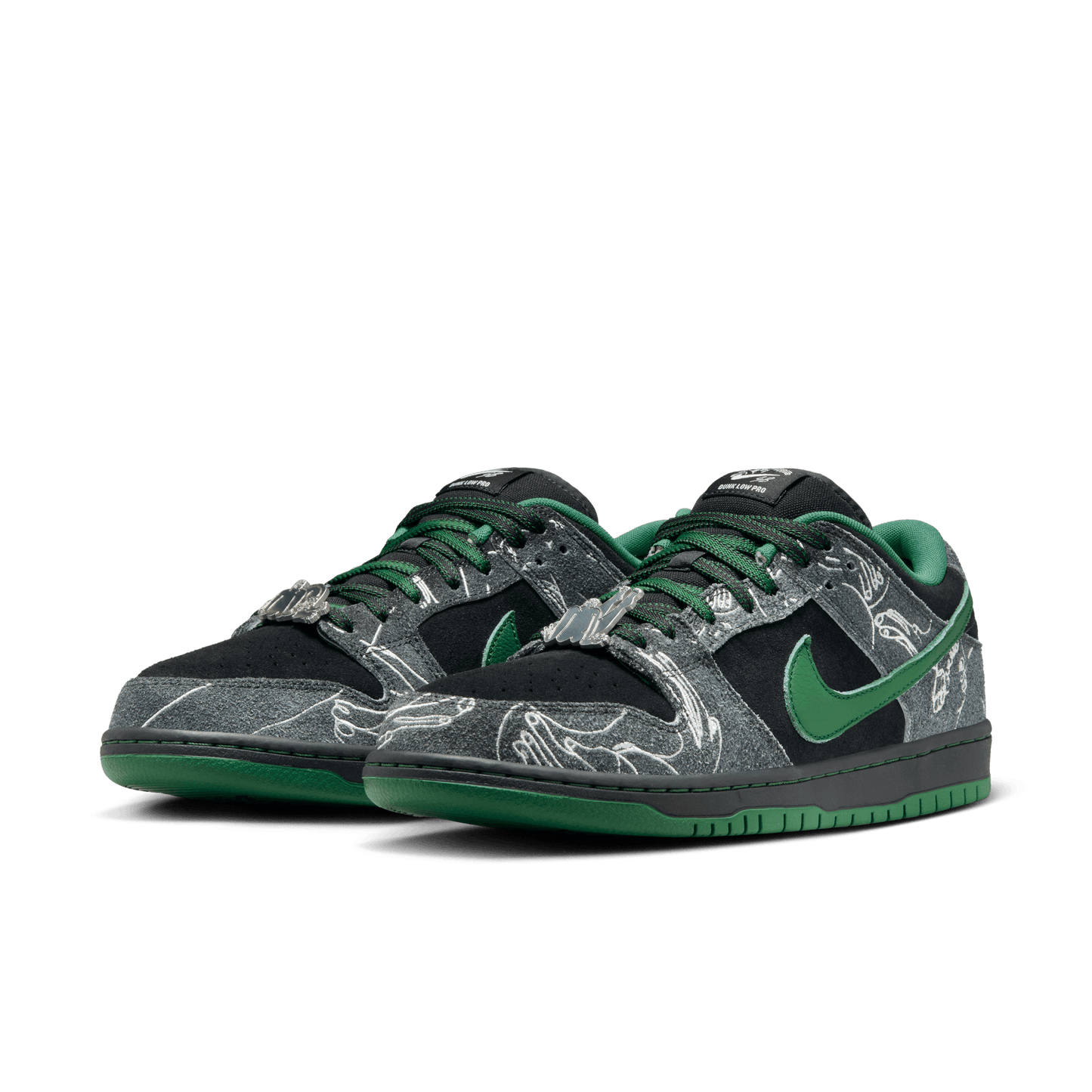 NIKE SB DUNK LOW