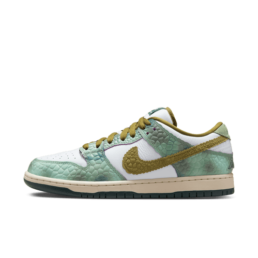 NIKE SB DUNK LOW PRO