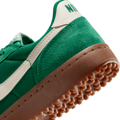 WMNS NIKE FIELD GENERAL