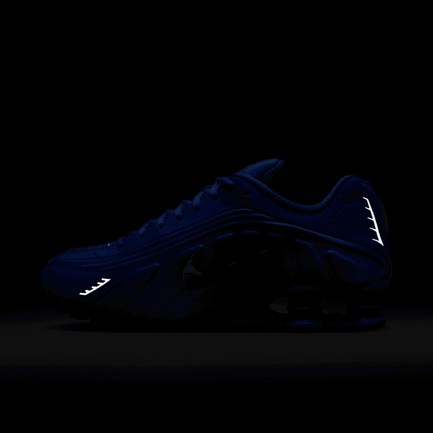 W NIKE SHOX R4