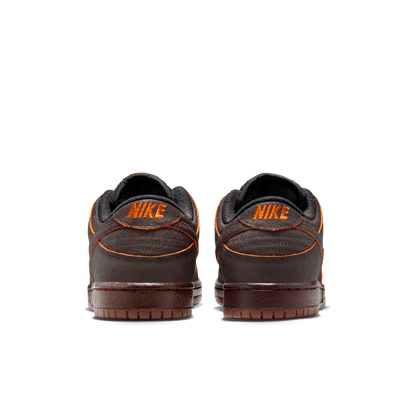 NIKE SB DUNK LOW PRO PRM "KRAMPUS"