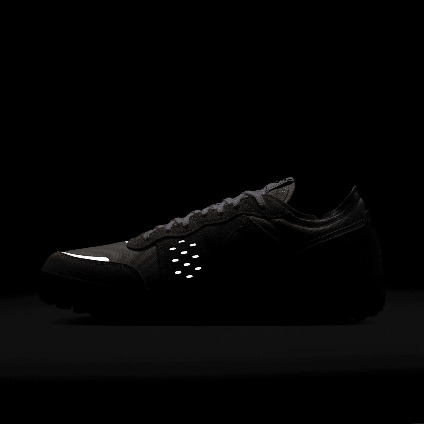NIKE C1TY