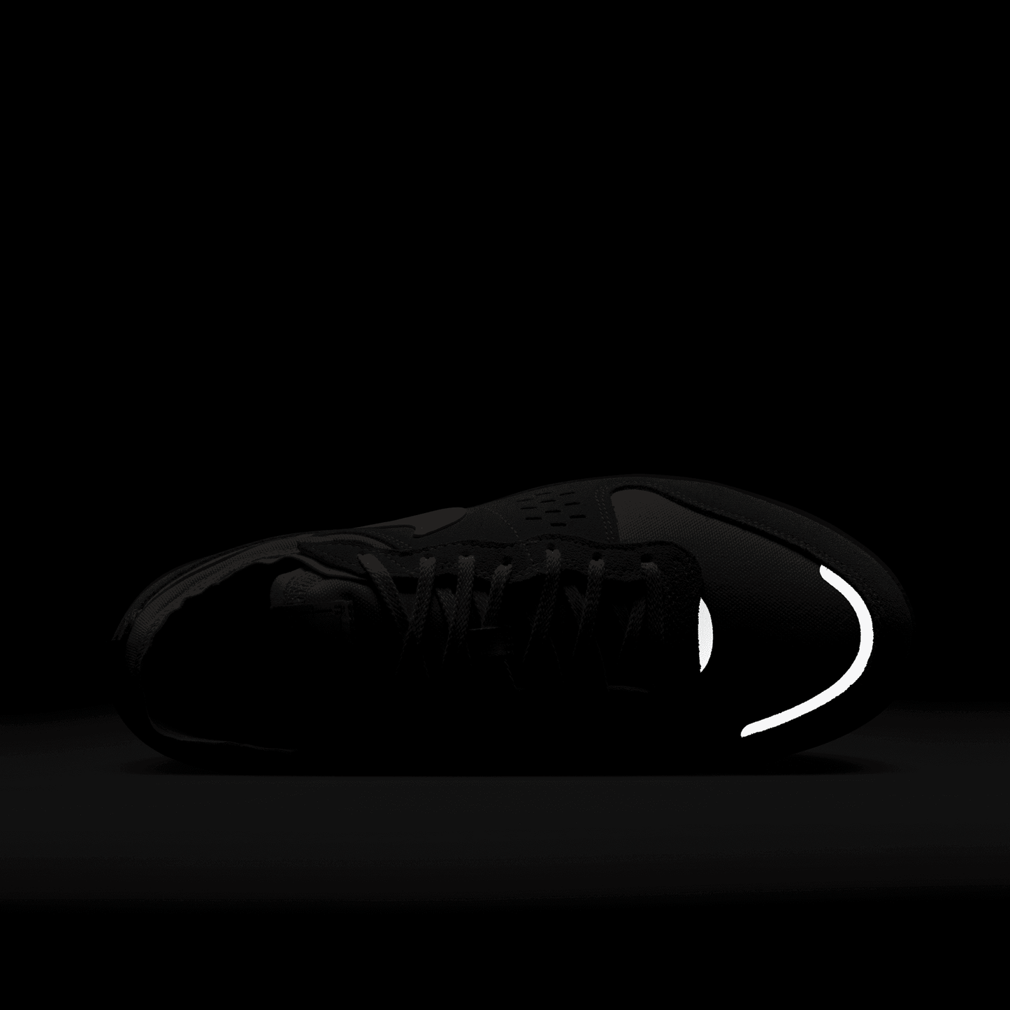 NIKE C1TY
