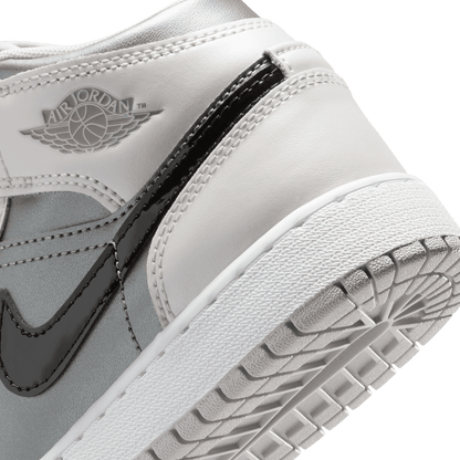 AIR JORDAN 1 MID SE (GS)