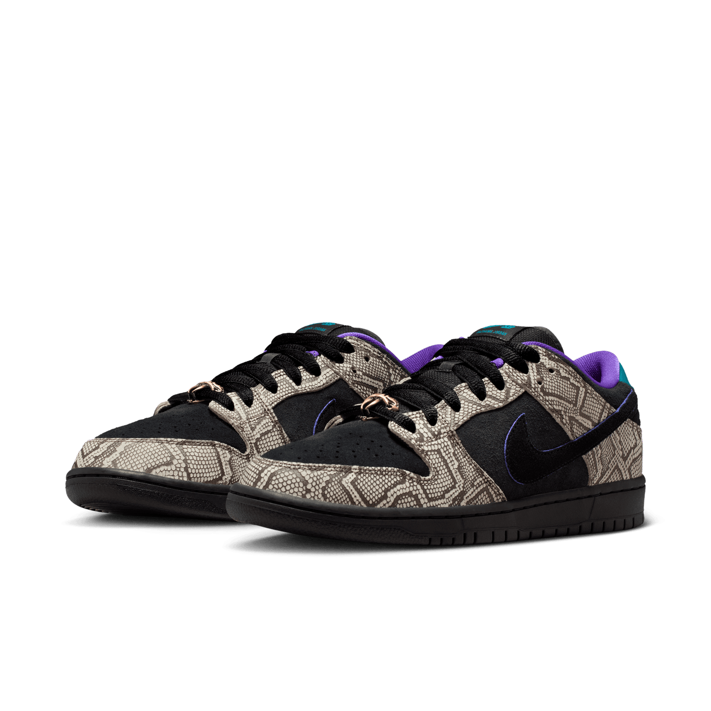 NIKE SB DUNK LOW PRO