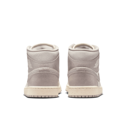 WMNS AIR JORDAN 1 MID SE