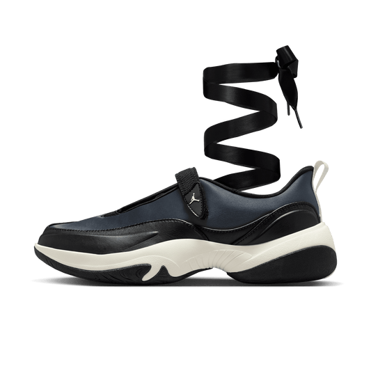 WMNS JORDAN POINTE