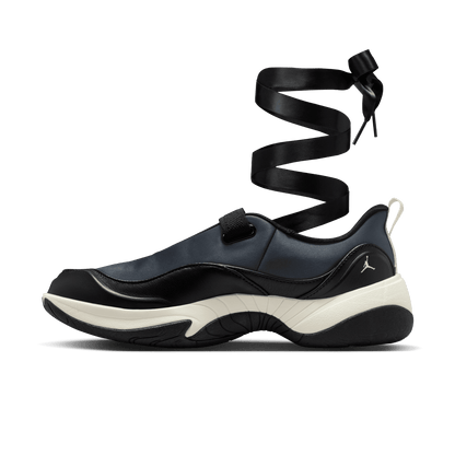 WMNS JORDAN POINTE