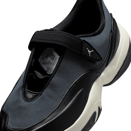 WMNS JORDAN POINTE
