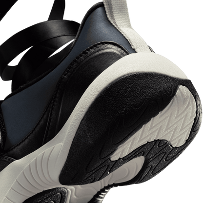 WMNS JORDAN POINTE