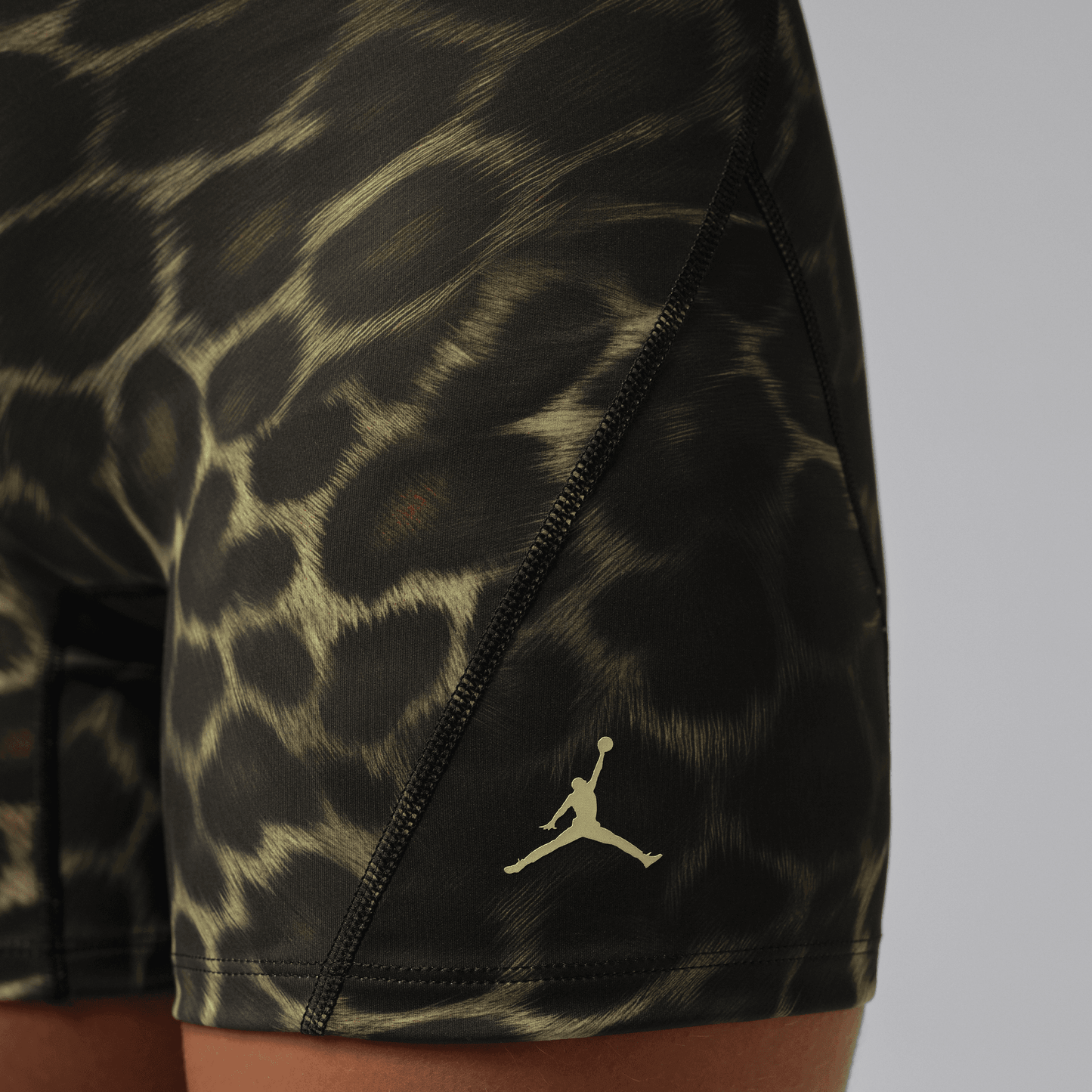 W J SPT DF HR 5IN SHRT AOP