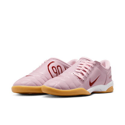 WMNS NIKE T90