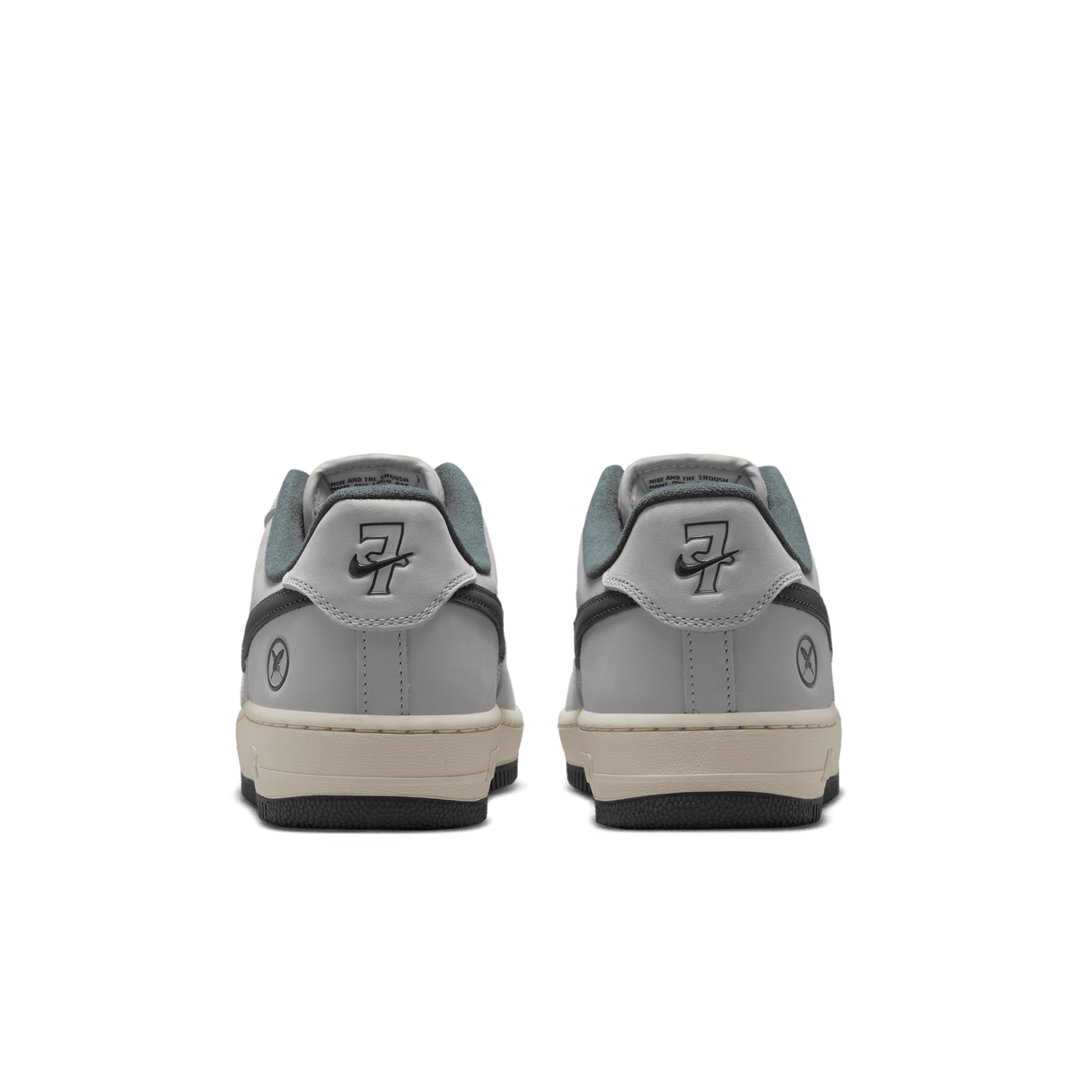 NIKE SB AIR FORCE 1 X YUTO
