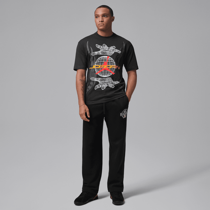 M J HANDS GFX SS CREW