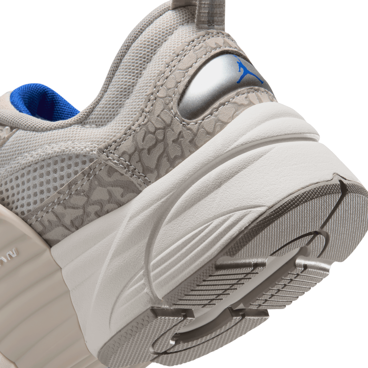 WMNS JORDAN TRUNNER O/S