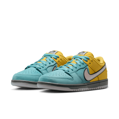 NIKE SB DUNK LOW PRO