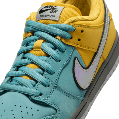 NIKE SB DUNK LOW PRO