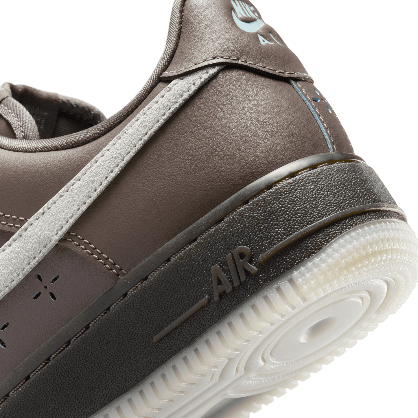 WMNS AIR FORCE 1 '07 LV8 FMME