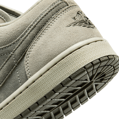 WMNS AIR JORDAN 1 LOW SE APLA