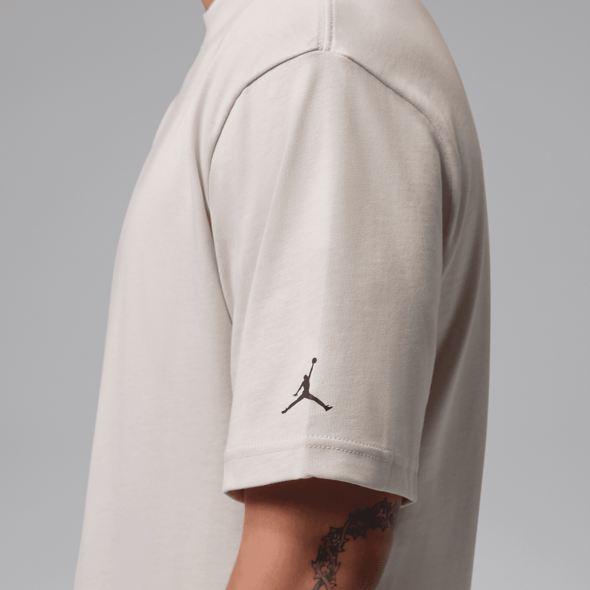 M J BRK GRAPHIC TEE DDM