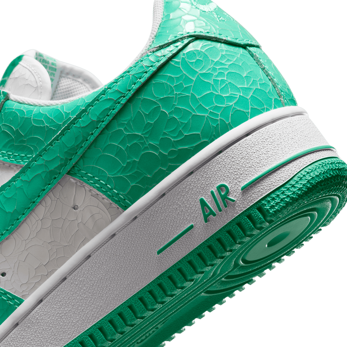NIKE AIR FORCE 1
