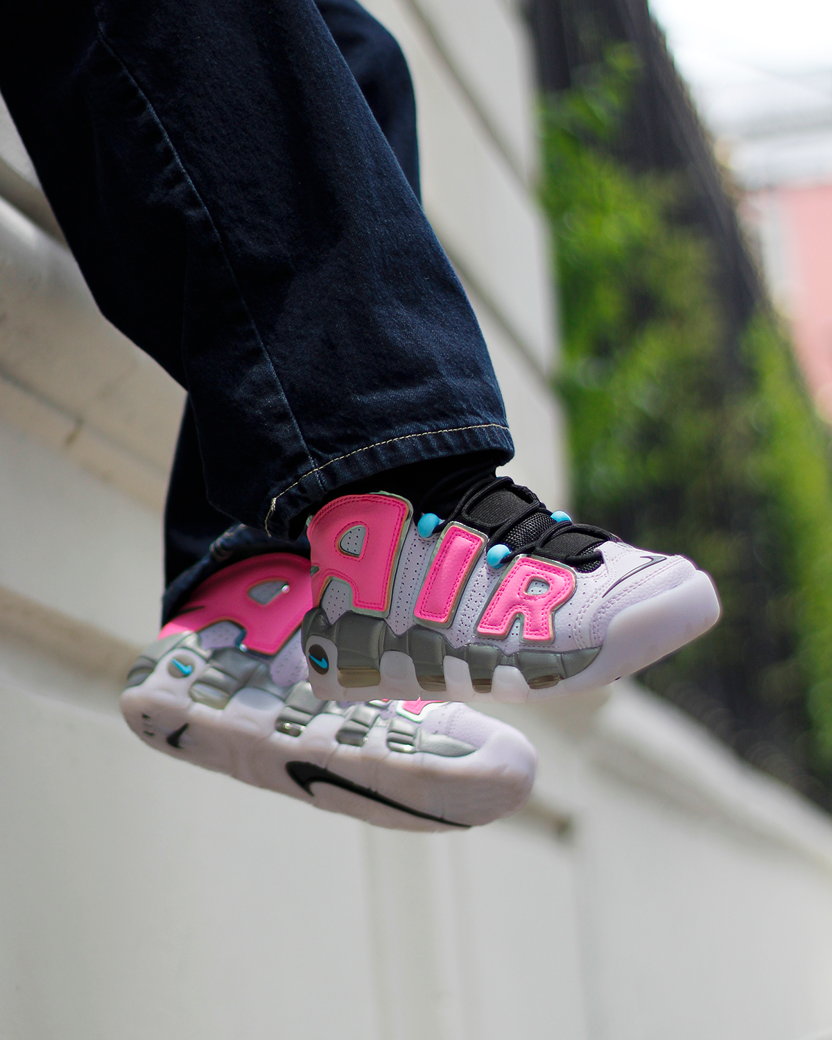W NIKE AIR MORE UPTEMPO