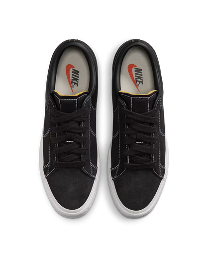 NIKE BLAZY