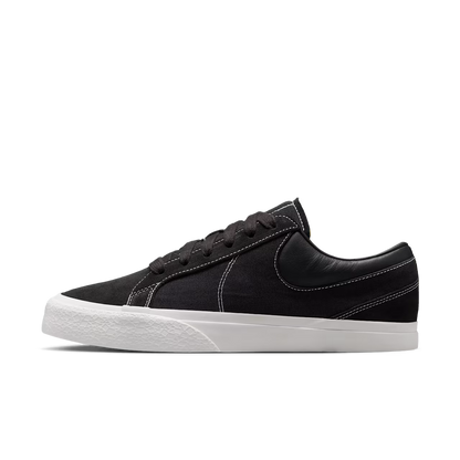 NIKE BLAZY