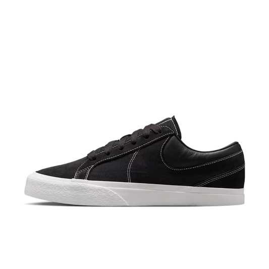 NIKE BLAZY