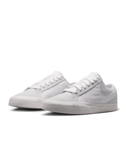 NIKE BLAZY