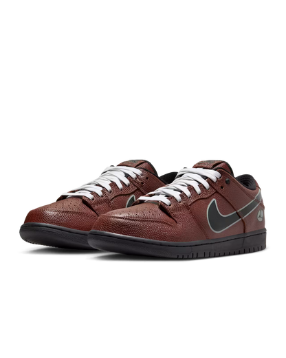 NIKE SB DUNK LOW PRO