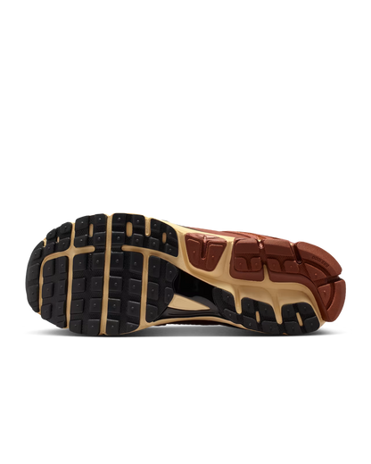 NIKE ZOOM VOMERO 5