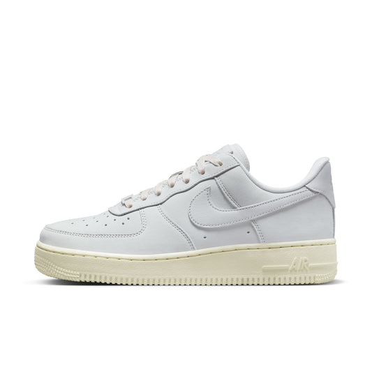 NIKE AIR FORCE 1 PREMIUM