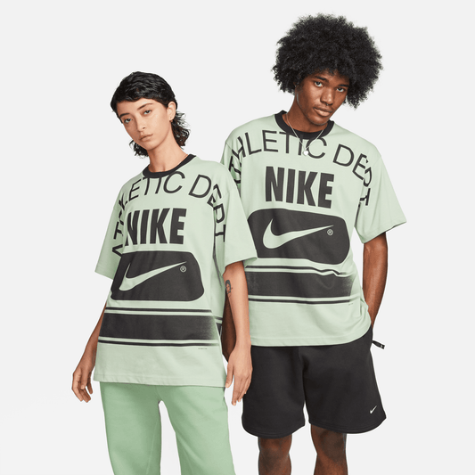 NIKE NRG MASSIVE DEPT TEE